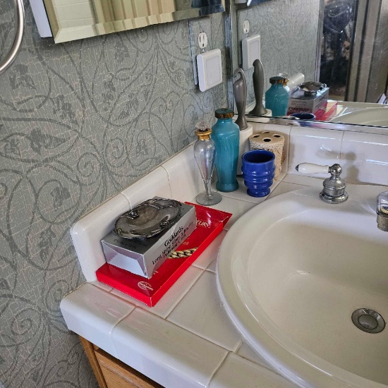 CONTENTS OF MBR SHOWER AREA