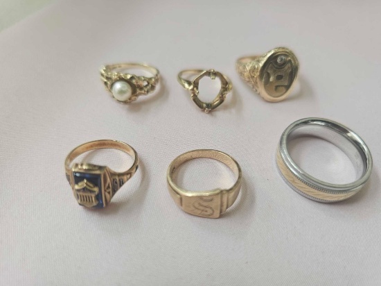6 10K GOLD RINGS