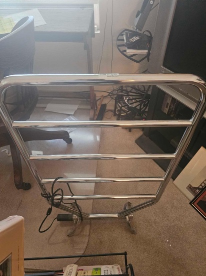 UPRIGHT QUILT OR TOWEL WARMER