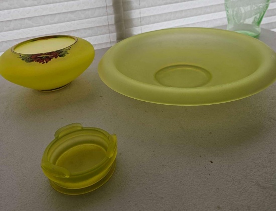 3 PIECE YELLOW VASELINE/URANIUM GLASS
