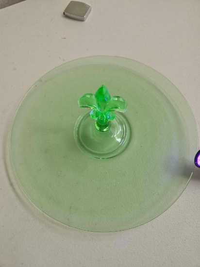 FOSTERIA GLASS CENTER FLEUR-DE-LIS TIDBIT TRAY