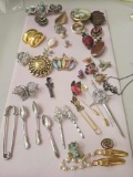 PINS & BROOCHES