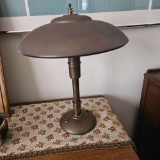 SMALL METAL TABLE LAMP