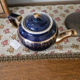 HALLS TEAPOT