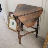 TRI CORNER FOLDING TABLE