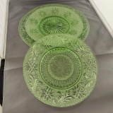 4 VASELING GLASS PATTERN PLATES
