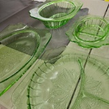 4 VASELING GLASS RELISH AND BOWLS