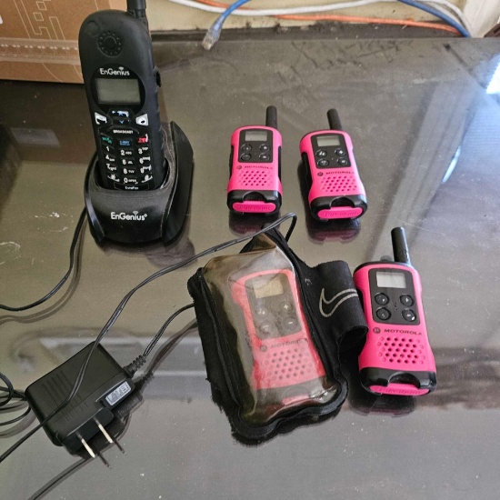 WALKIE TALKIES