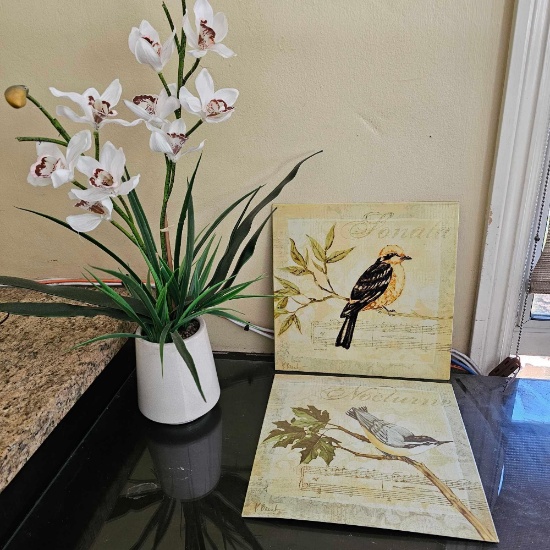 ROOM DECORATIONS AND OFFICE SUPPLIES
