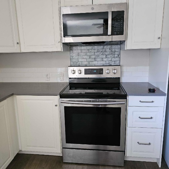MICROWAVE/STOVE COMBO