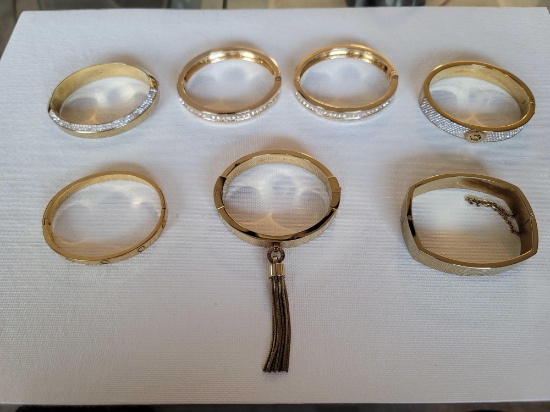 COSTUME JEWLERY BRACELETS