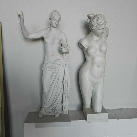 VENUS OF ARLES STATUE
