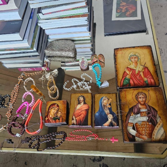 RELIGIOUS PLACQUES AND ROSARIES
