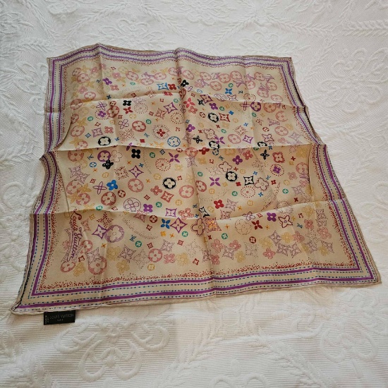 GROUP LOT OF SILK AND OTHER SCARVES