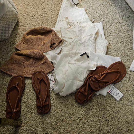 GROUP LOT OF LINEN AND LACE