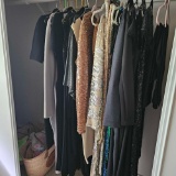 MIXED LOT OF WOMENS DRESS CLOTHES