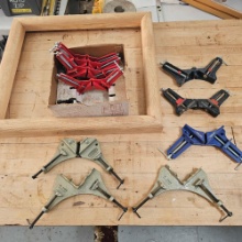 CORNER CLAMPS