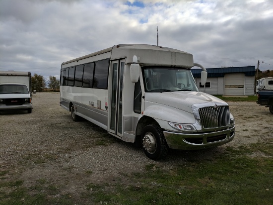 2006 INTERNATIONAL SHUTTLE BUS 3200