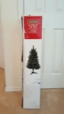 4.5ft Christmas tree- Will not be shipped