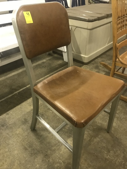 Vintage chair (lot 11)