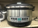 Cooks Essentials programmable pressure cooker (lot 16)