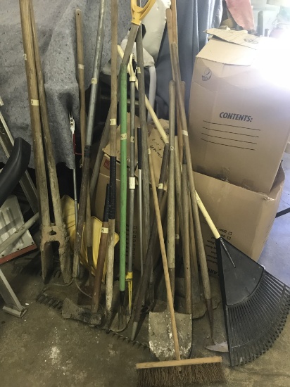 Lot of Misc. Yard Tools (lot 2)