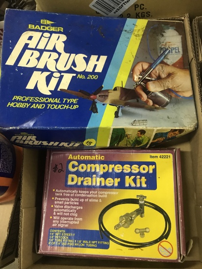 Airbrush Kit & Compressor Drainer Kit  (lot 2)