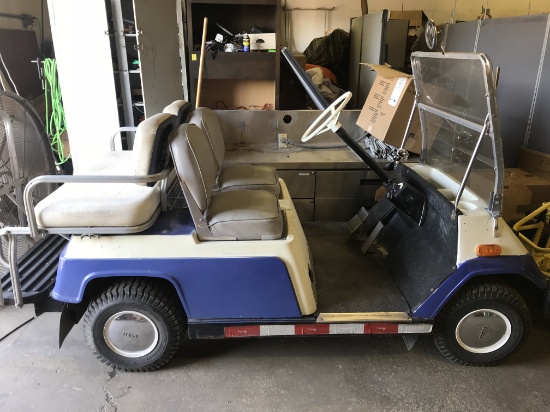 Yamaha 4 Seater Gas Golf Cart - Runs Great (lot 4)