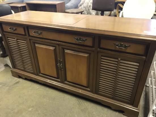 Sylvania Cabinet (lot 9)