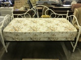 Day Bed (lot 7)