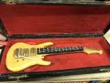 Mini guitar replica in mini case (lot 23)
