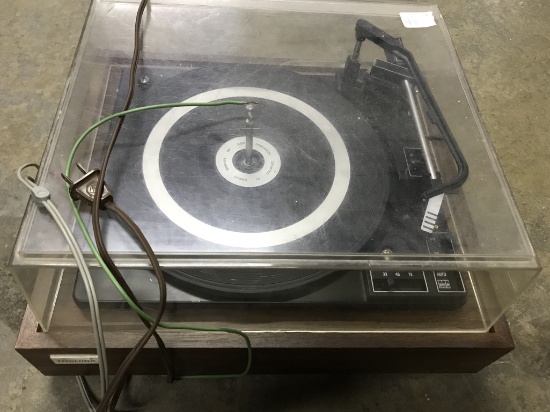 TOSHIBA AUTOMATIC TURN TABLE (lot 2)
