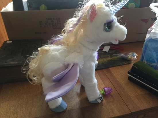 Fur Real Pet Unicorn (lot 13)