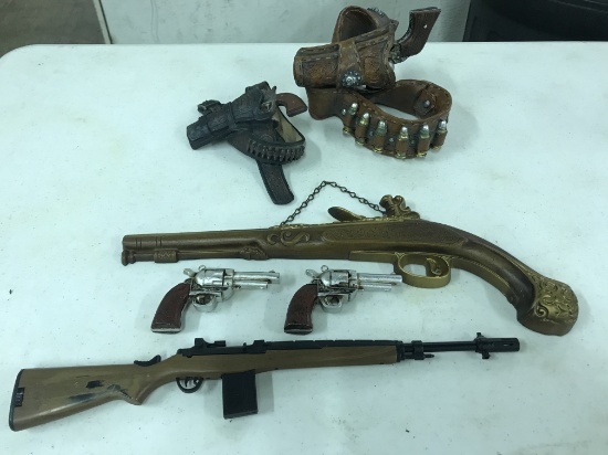 Gun Decor Tray Lot (lot 2)