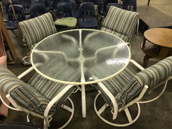 Outdoor Patio Table with 4 Swivel Chairs (lot 2)