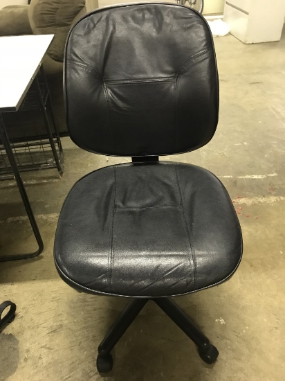 Office Chair (lot 1)