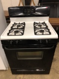 Kenmore Gas Stove (lot 1)