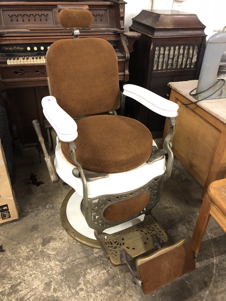 Lot Vintage Theo A Kochs Barber Chair W Porcelain Armrests Seat