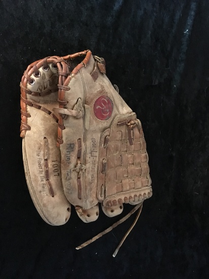 *RAWLINGS BASEBALL GLOVE -USED $15/20