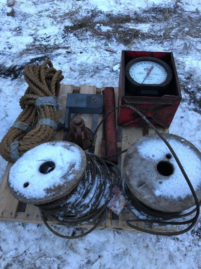 Cable spools, rope, torsion ranch, weight indicator