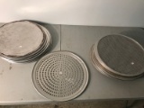Approx 35, 16-17 inch pizza pans