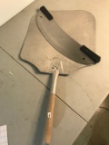 Pizza spatula and cheese knife