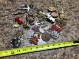 Large lot of Vintage Brooches