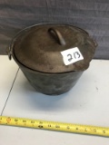 Approx 4 quart Cast Iron Bean Pot