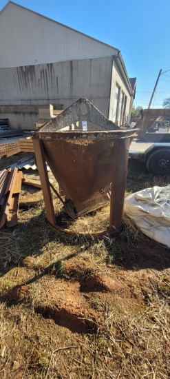 2 YARD STEEL CONCRETE BUCKET