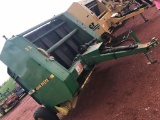 JD 375 ROUND BALER