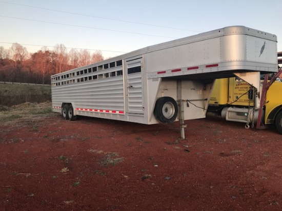 2015 FEATHERLITE CATTLE TRAILER 30X8