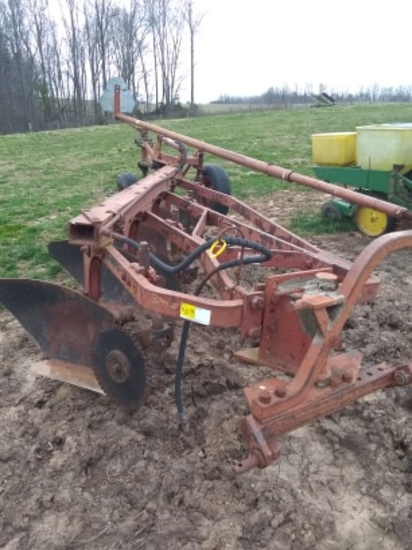 4 BOTTOM PLOW