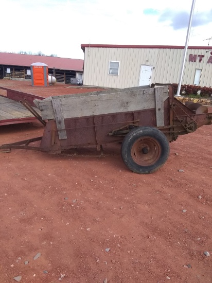 MANURE SPREADER