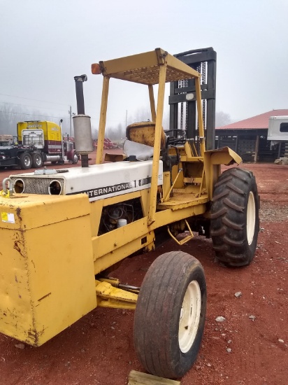 INTERNATIONAL 4500 FORK LIFT